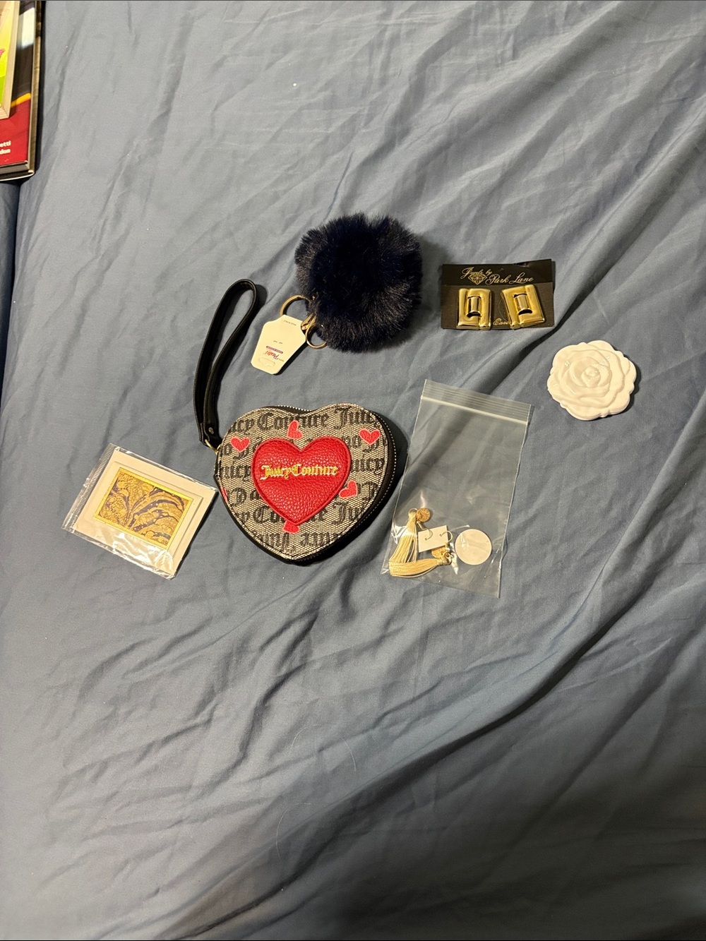 Juicy Couture Black & Red Heart Wristlet Coin Purse with jewelry and mirror nice